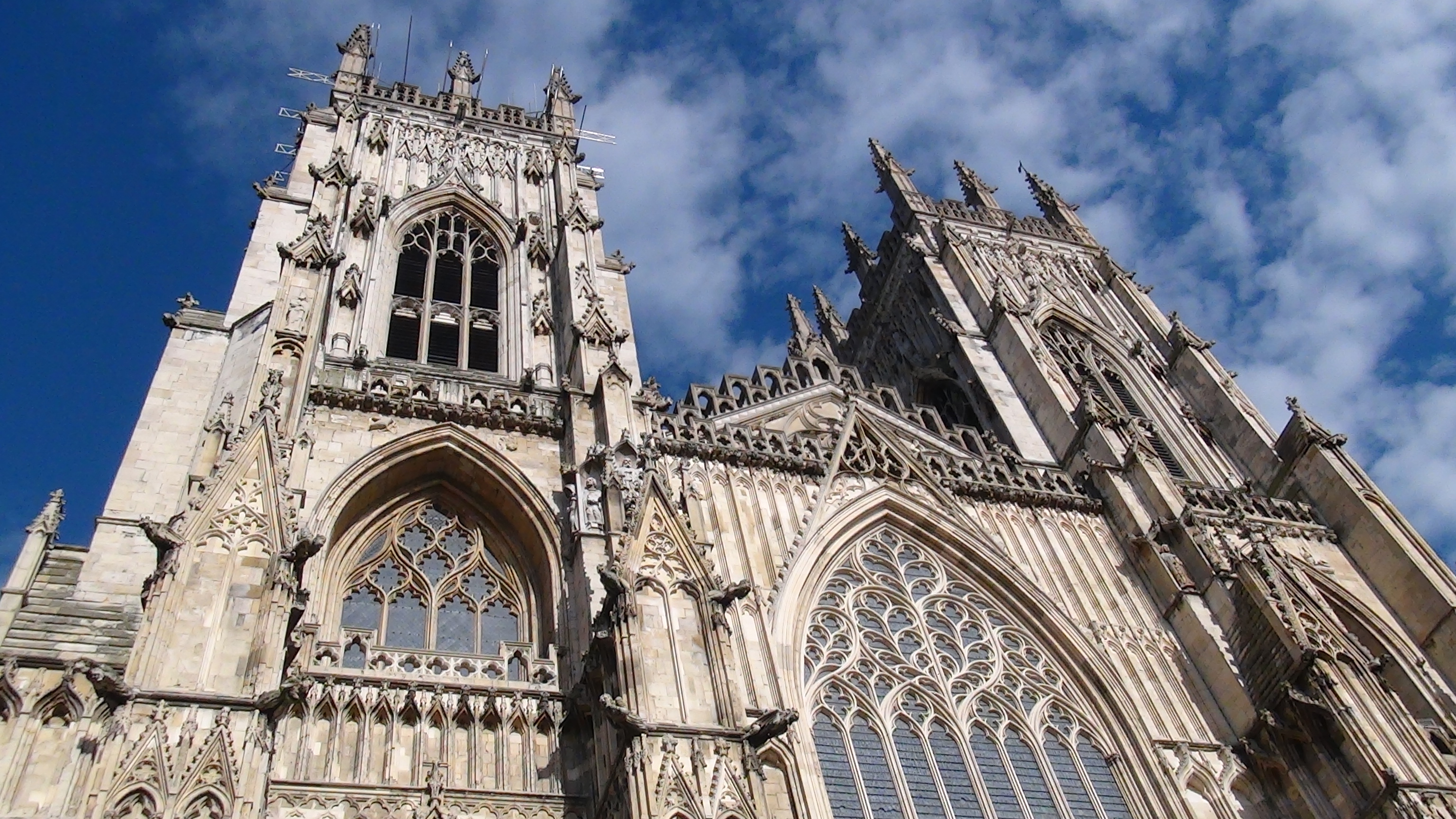 İngiltere Kilisesi Paris Anlaşması’na Destek Vermeyen Şirketlerden Çekiliyor