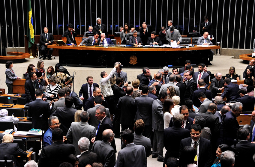 ABD’den Sonra Sıra Brezilya’da mı? Devlet Başkanı Adayı Paris Anlaşması’ndan Çıkmak İstiyor