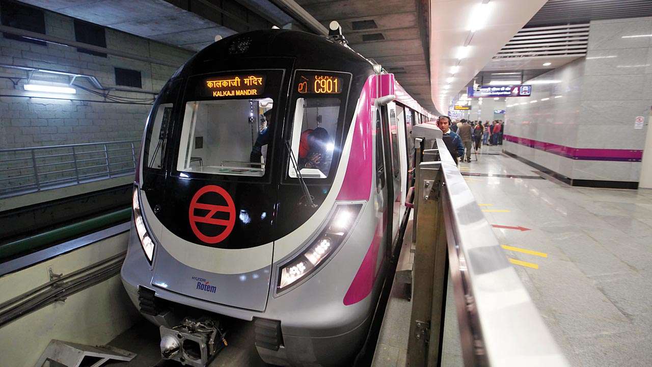 Delhi Metro İşletmesi Tüm Faaliyetlerini Güneş Enerjisi ile Gerçekleştirecek