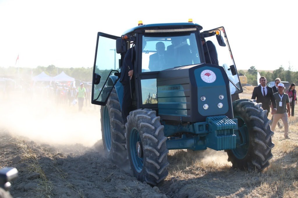 “Elektrikli Traktör Çiftçinin Fosil Yakıt Talebini Azaltabilir”