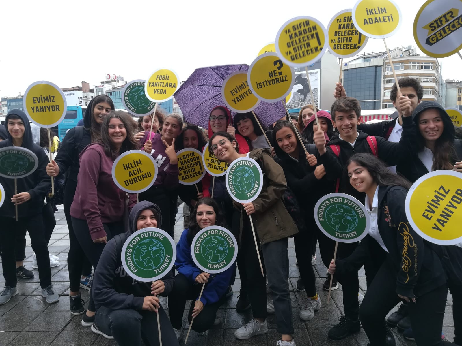 Bütün Dünya İklim Grevinde: Ya Sıfır Karbon Gelecek Ya Da Sıfır Gelecek!