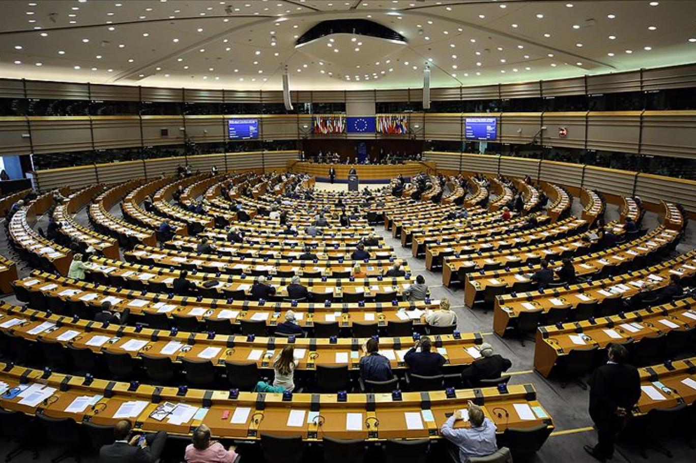 Avrupa Parlamentosu’nun Gündeminde “İklim Acil Durumu” Var