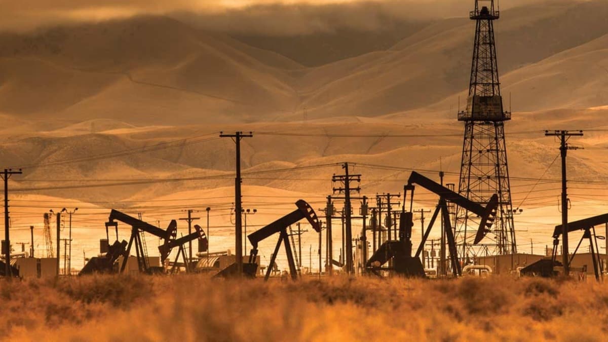 Koronavirüs Fosil Yakıt Sektörünü de Zayıflatabilir Mi?