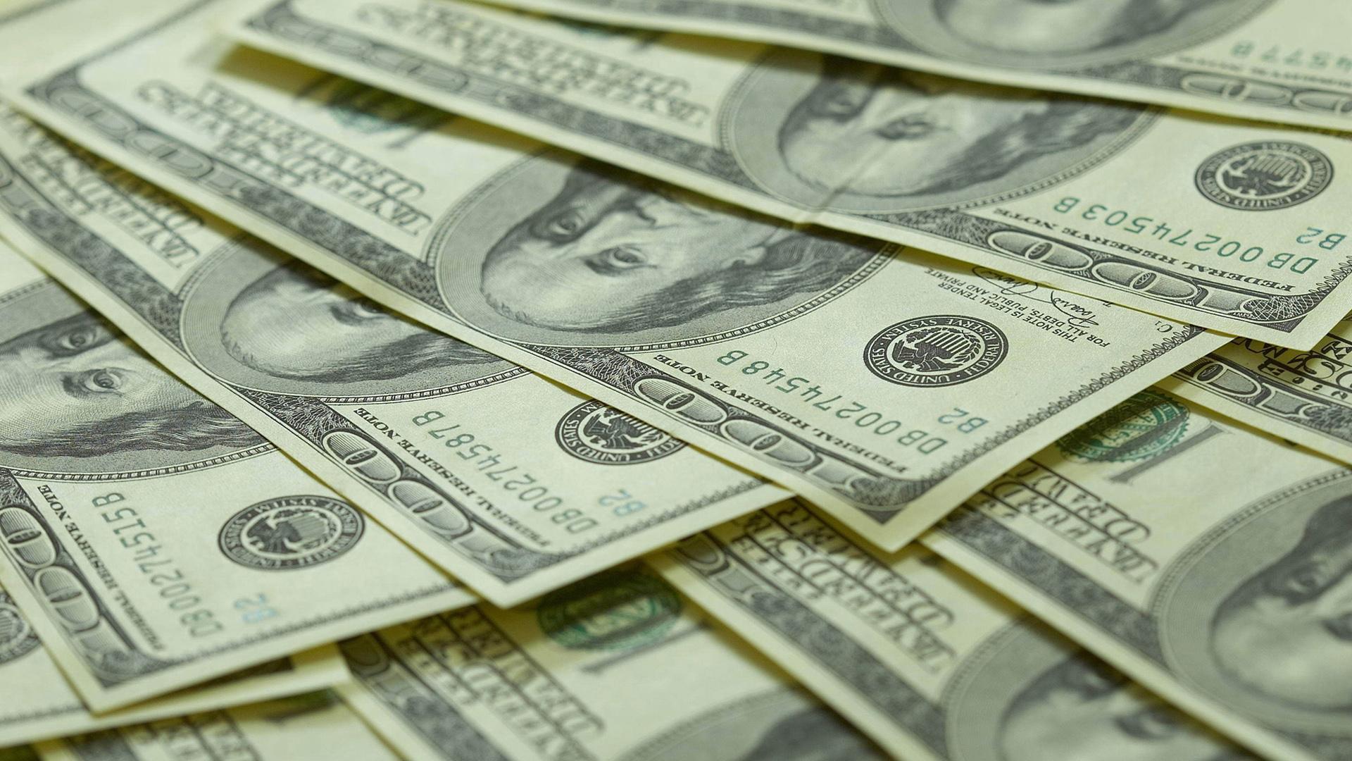 Follow the Money… (Parayı İzle…)