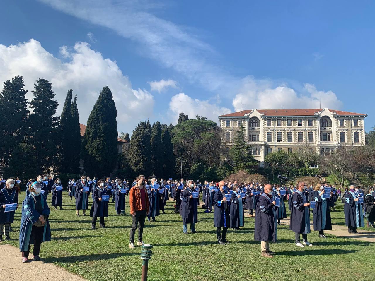 EKOIQ’nun Yeni Sayısı Yayında: Odakta İklim Krizi, Sürdürülebilirlik ve Akademi Var