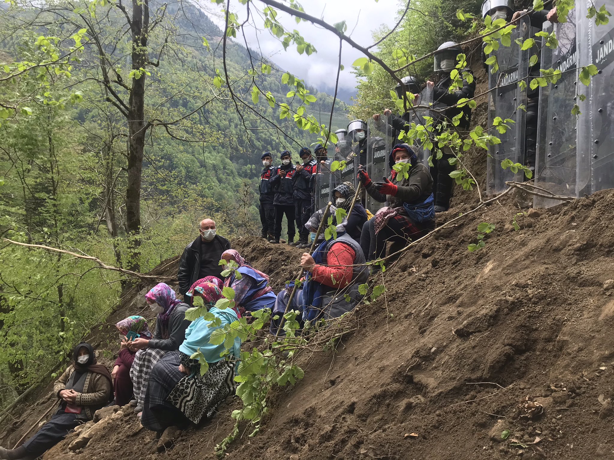 Cenneti Cehennem Çukuruna Çevirmek: İkizdere, İkizdere!
