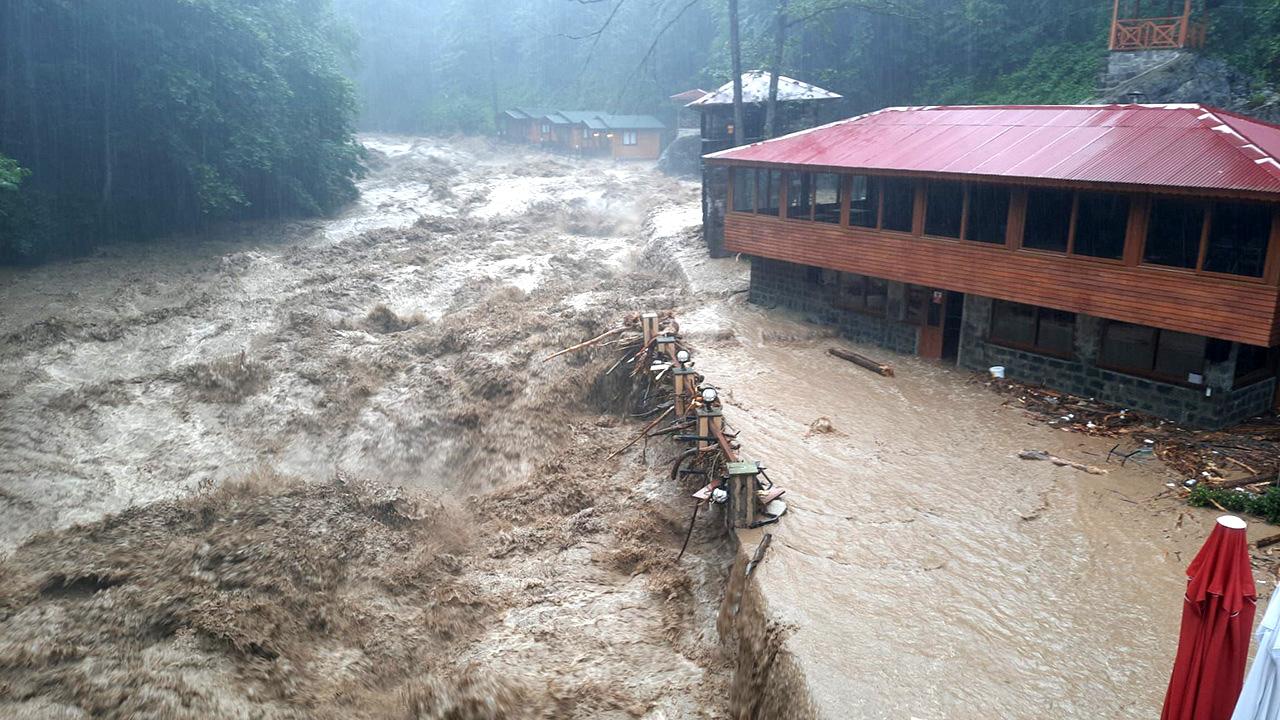 “Altyapı Yetersizliği gibi Nedenler Sellerde Can ve Mal Kayıplarına Yol Açıyor”