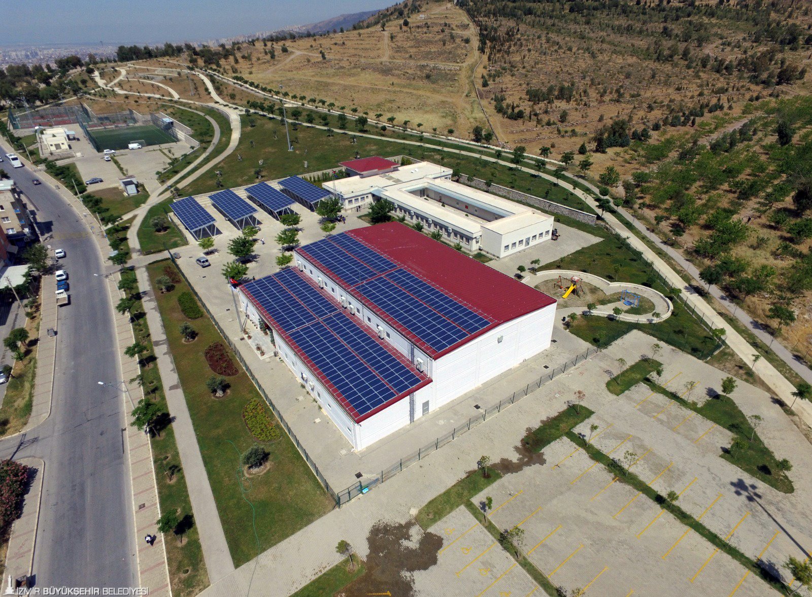 İzmir’de 5 Tesisin Daha Çatısına Güneş Enerji Santralı Kuruluyor