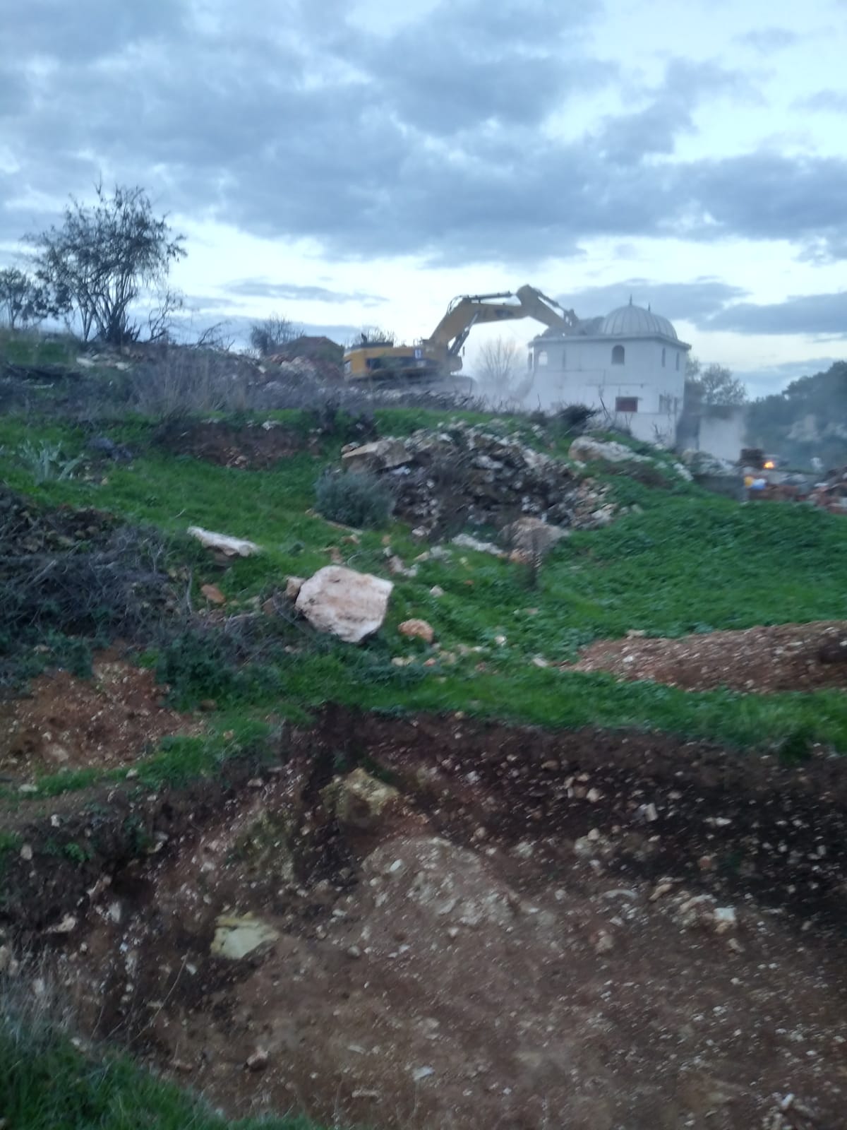 İkizköy’de Kömür Ocağı için Cami Yıkılıyor