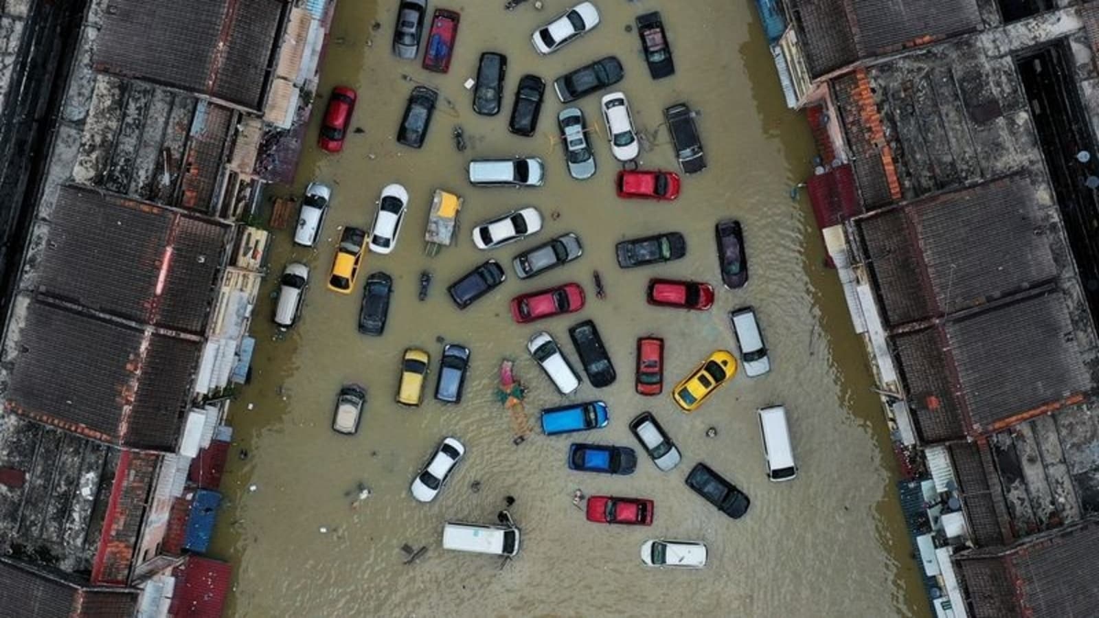 “Uygarlığın Daha Önce Deneyimlemediği Bir Yıkıma Doğru Yol Alıyoruz”